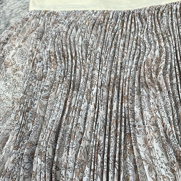 NWT Etro Micro Accordion Pleat Mini Skirt Floral Lace Hem Sz 44 - Picture 8 of 12